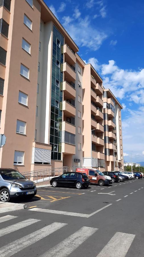 Apartman Seka Apartment Podgorica Luaran gambar